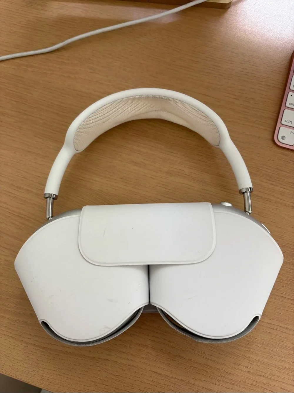 Apple Airpods Silver Max Gen 1 (2020) Pre-Owned